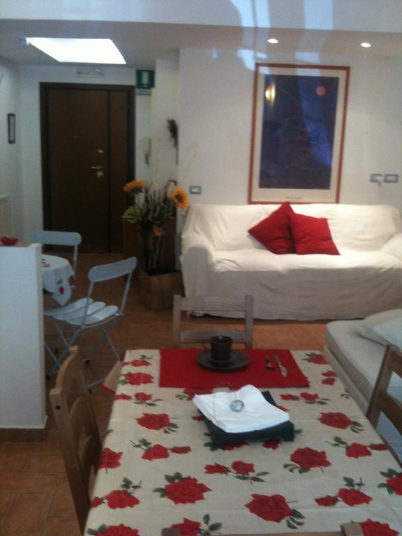 Casa Degli Ubaldi Bed & Breakfast Rome Exterior photo